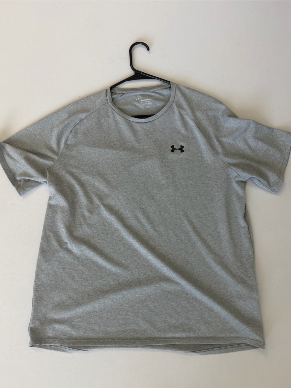 Under Armour Tech Tee Men’s Large Gray Short Sleeve Athletic T-Shirt